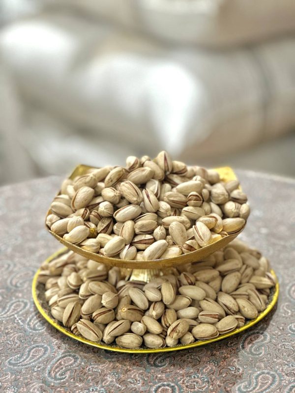 پسته اکبری نمکی